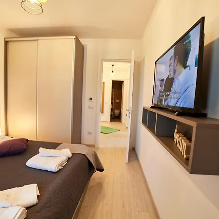 Avram Iancu Apartment *